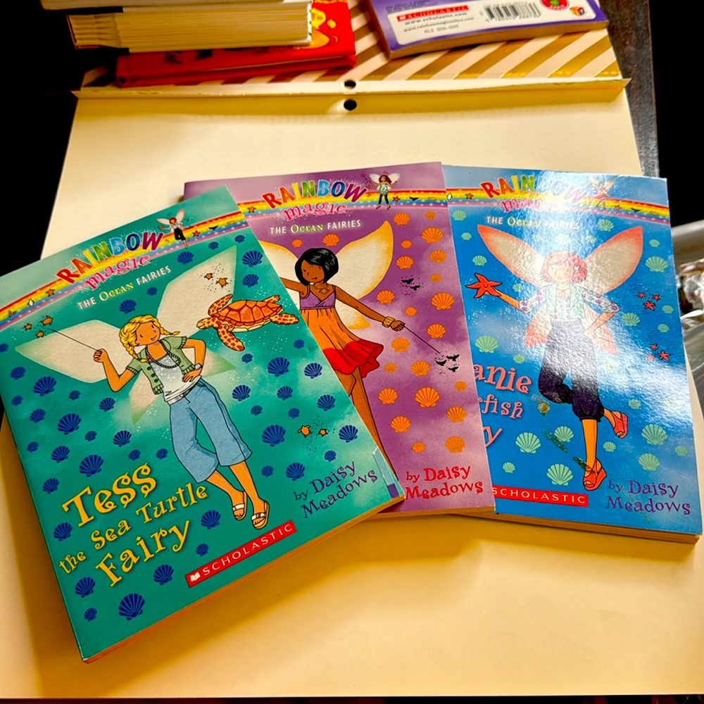 Rainbow Magic Bundle (3) BOOKS
